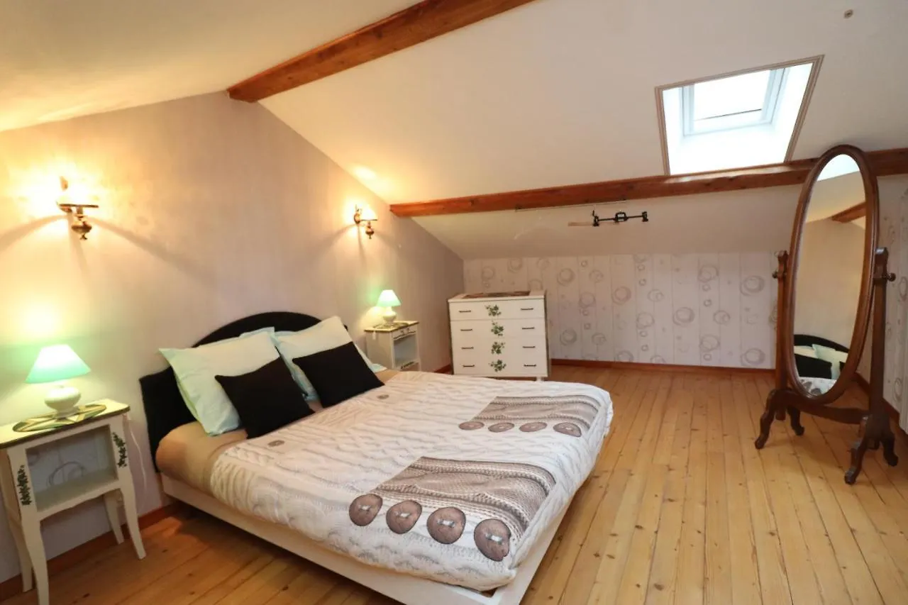 Holiday home La Grange Aux Creations Villa Mentieres France